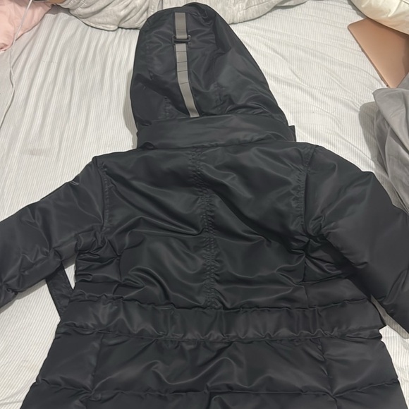 Canada goose jacket that’s Perfect condition only worn once. size medium 195/92A - Picture 2 of 2